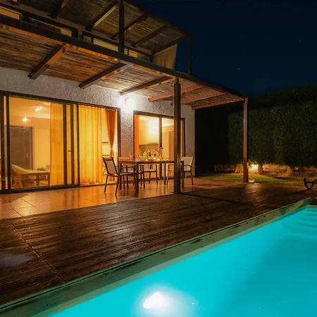 Kalma Tria * ניאה מודאניה